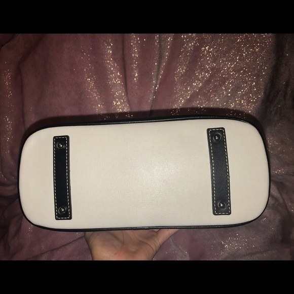 Dooney & Bourke Zip Zip Domed Satchel 🖤 - Picture 4 of 9